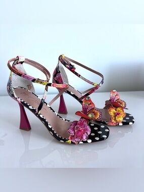 Betsey Johnson Polka Dot Floral Butterfly Strappy Heel Sandal Size 9.5 NO BOX